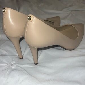 Michael Kors Tan heels